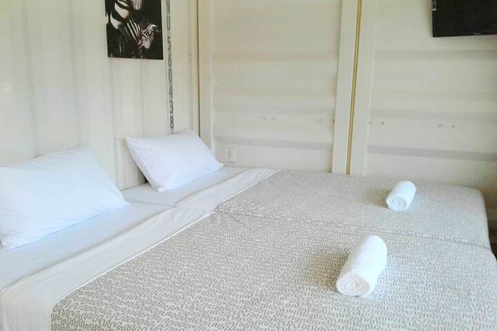 Room 2 of 15