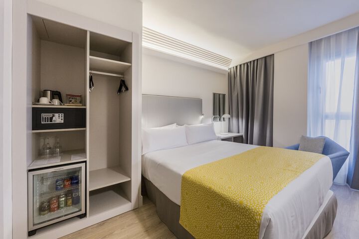 Room 13 of 70