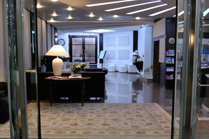 Hotel 44 of 56