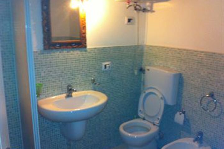 Room 9 of 56