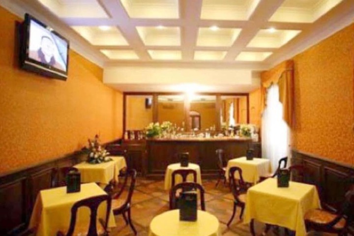 Dining Photos