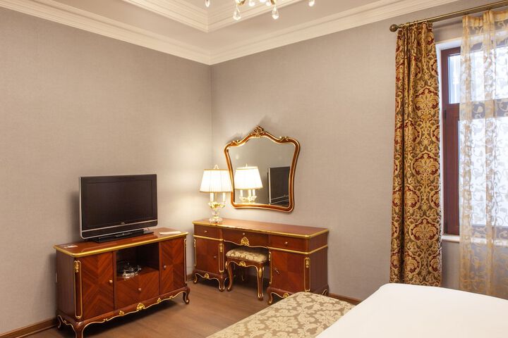 Room 14 of 113