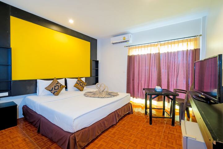Room 14 of 156