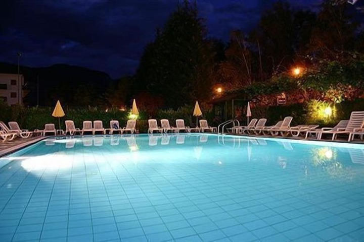 Pool 47 of 65
