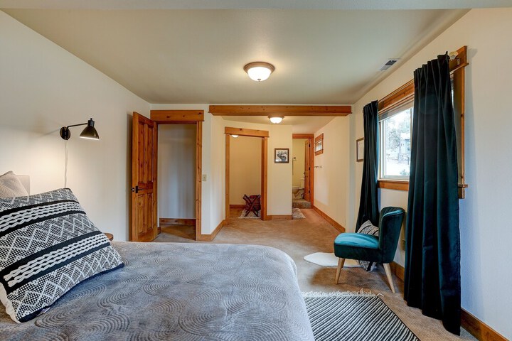 Room 7 of 37