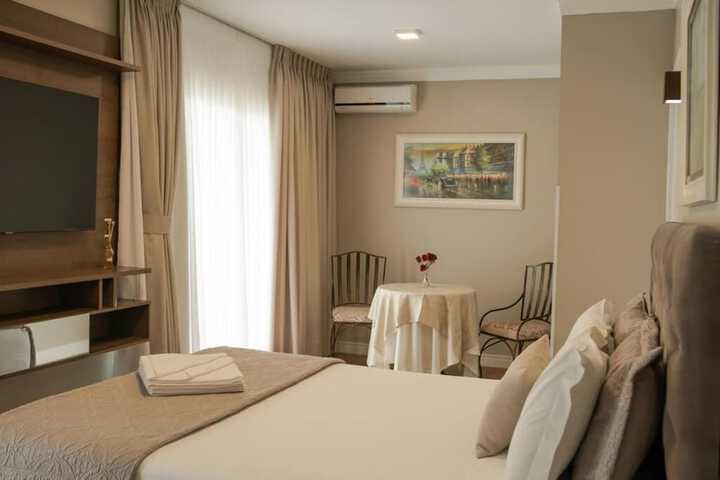 Room 18 of 44