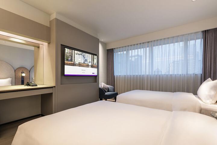 Room 26 of 52