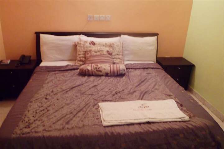 Room 8 of 30