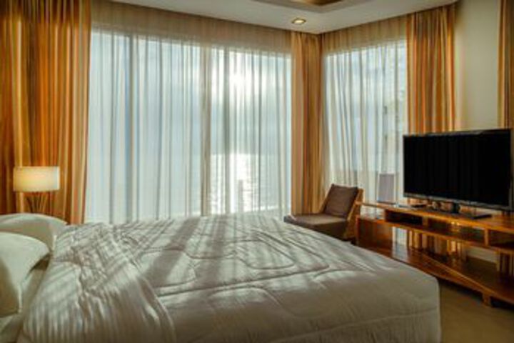 Room 34 of 103