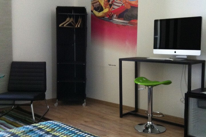 Room 7 of 65