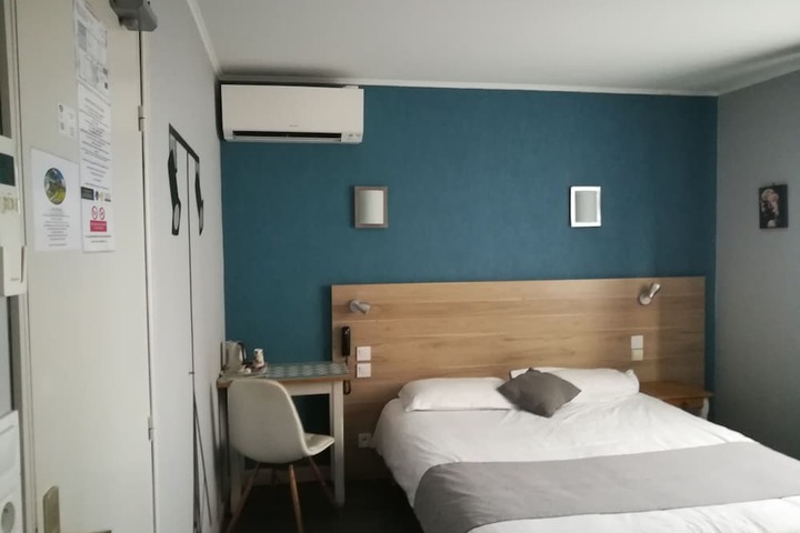 Room 21 of 40