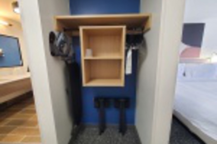 Room 253 of 336