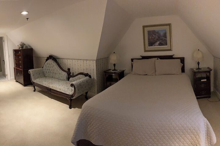 Room 19 of 37