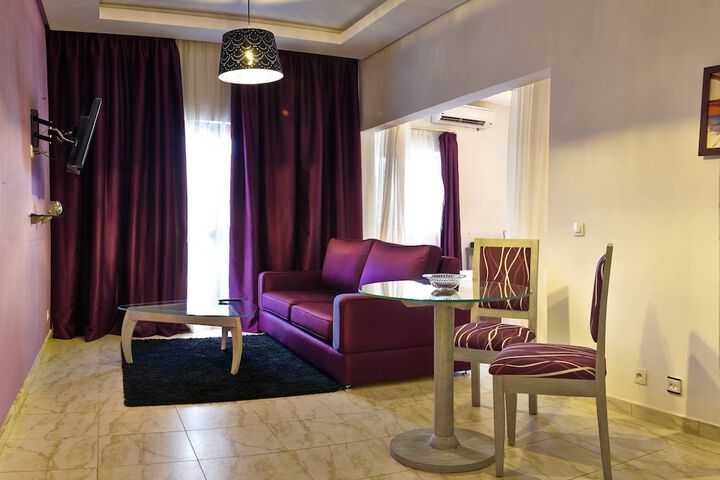 Room 5 of 27