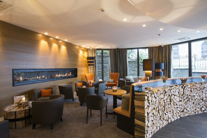 Guest Lobby