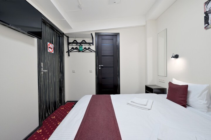 Room 8 of 40