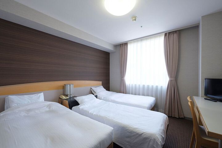 Room 16 of 65