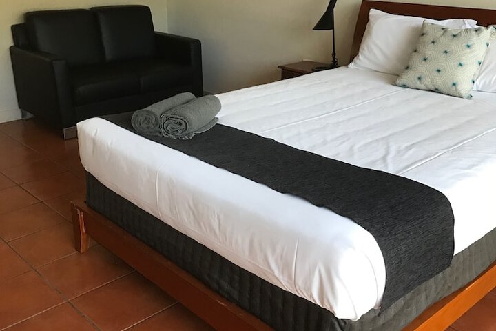 Room 5 of 35