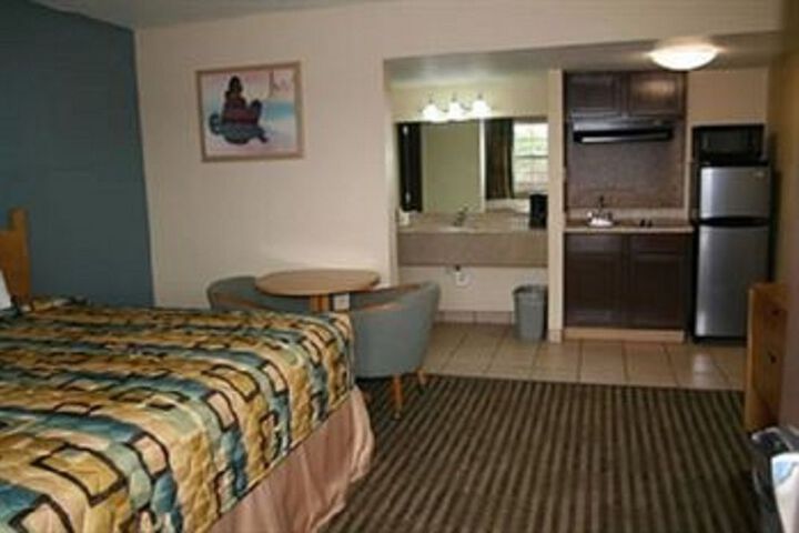 Room 2 of 16