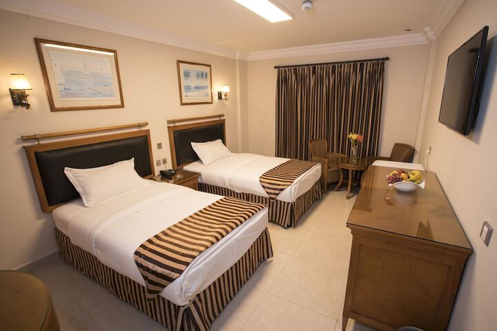 Room 6 of 36