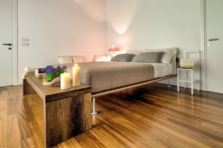 Room 2 of 39