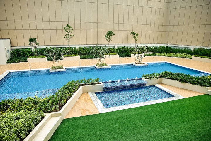 Pool 17 of 37