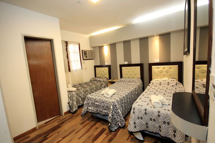 Room 11 of 38