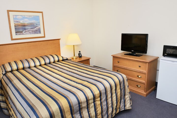 Room 10 of 27