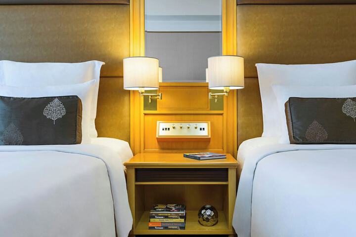 Room 32 of 128