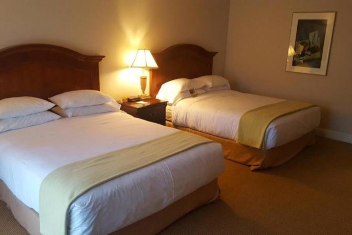 Room 2 of 5
