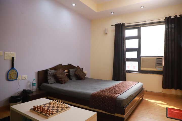 Room 7 of 19