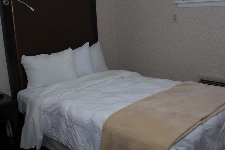 Room 12 of 22