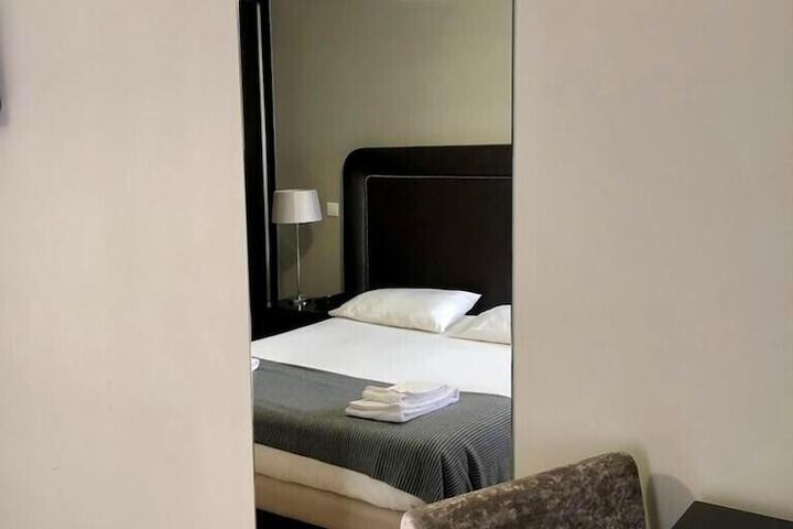 Room 18 of 57