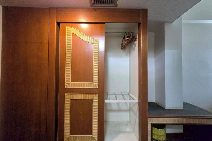 Room 19 of 65