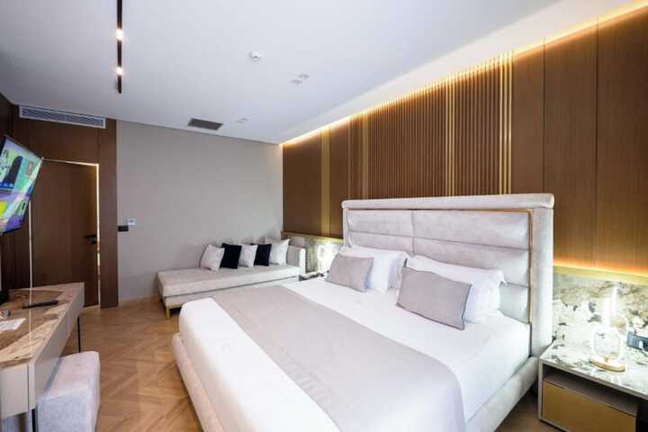 Room 98 of 265