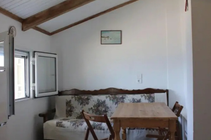 Room 3 of 8
