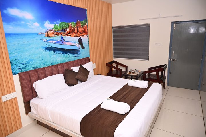 Room 15 of 36