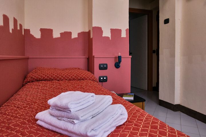 Room 5 of 64