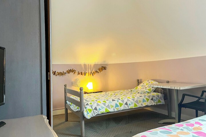 Room 25 of 52