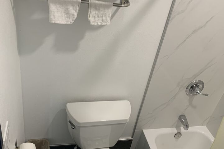 Standard Room, King or Two Doubles (1 of 10)