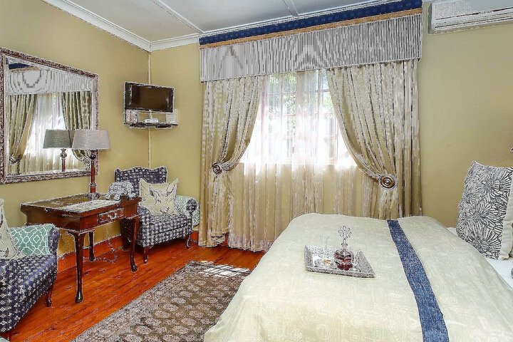 Room 9 of 72