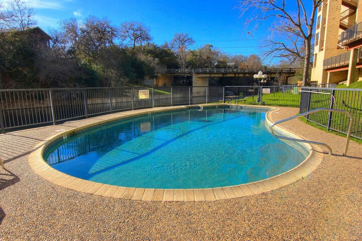 Pool 27 of 37