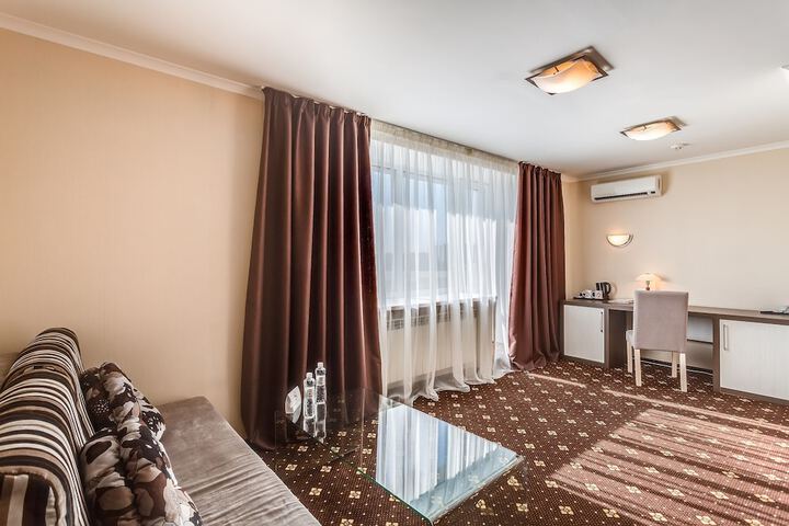 Room 42 of 110