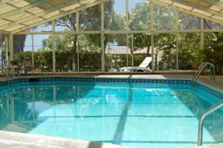 Pool 23 of 27