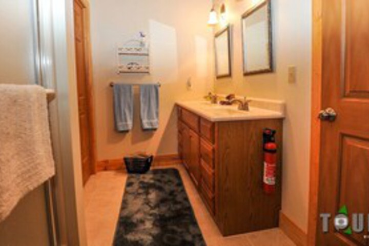 Room 4 of 14