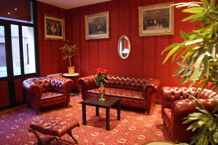 Guest Lobby