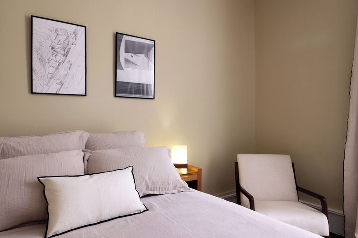 Room 8 of 28