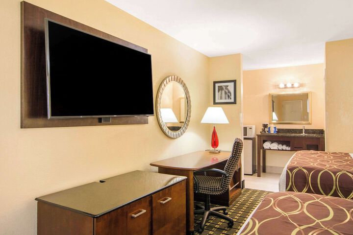 Room 37 of 46