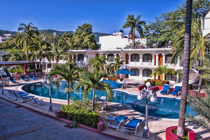 Pool Hotel