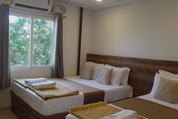 Room 12 of 16
